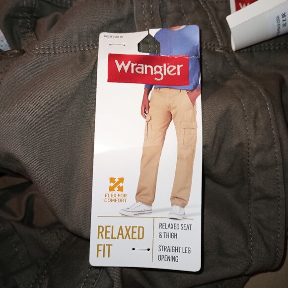 NEW Wrangler Pine Green Relaxed Fit Flex Cargo Pants - Picture 6 of 10